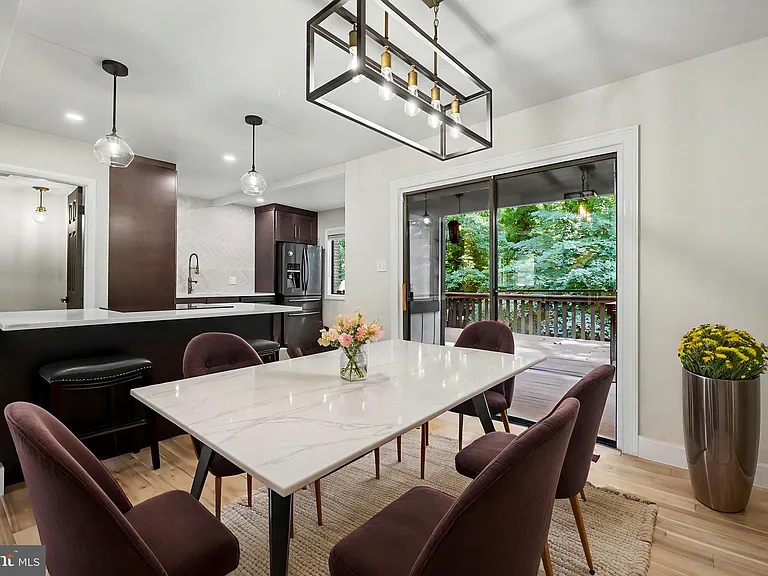 2105 Glencourse Ln — Photo 17