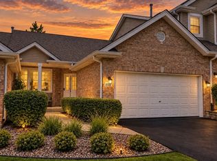 11512 Lake Shore Dr, Orland Park, IL 60467