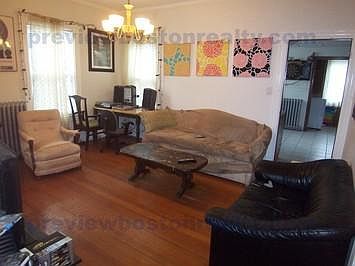 2nd image of 285 Market St #D1
