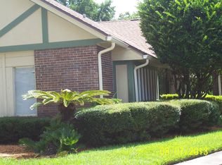 8225 Sutton Pl N, Jacksonville, FL 32217