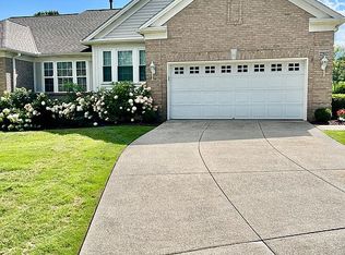 2960 Country Club Ln, Twinsburg, OH 44087