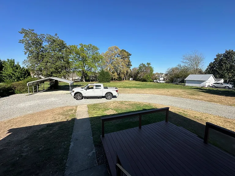 Driveway / Carport