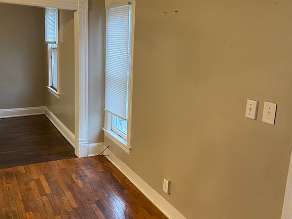 4th image of 1625 Coit Ave NE #2