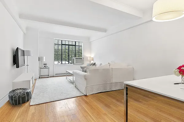 Rented by Compass | media 7