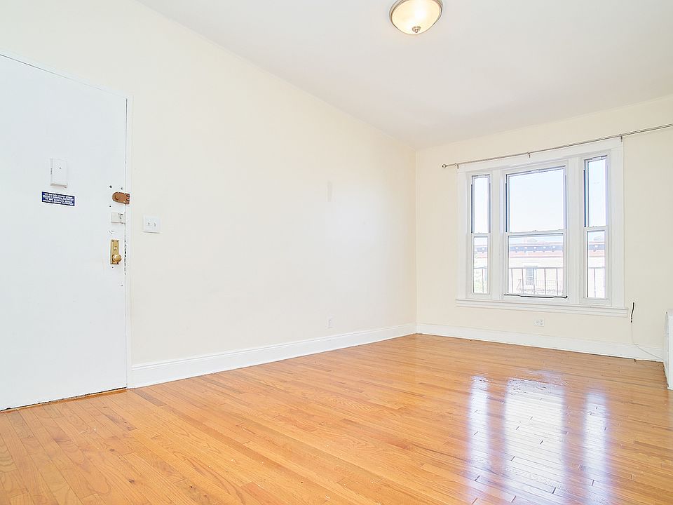 1st image of 388 Saint Johns Pl #2F