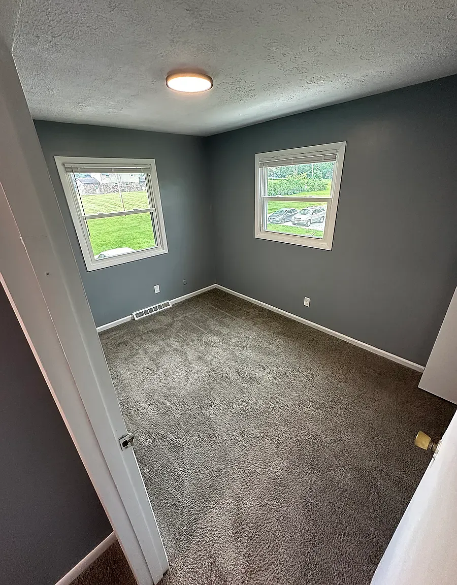 2 bed, 1200 sqft, $1,090 — Photo 3