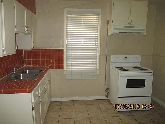 3rd image of 2608 Pershing Dr