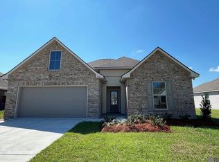 1606 Old Tucson Ave, Zachary, LA 70791