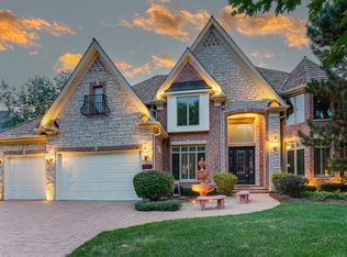 7224 Daybreak Ln, Long Grove, IL 60060