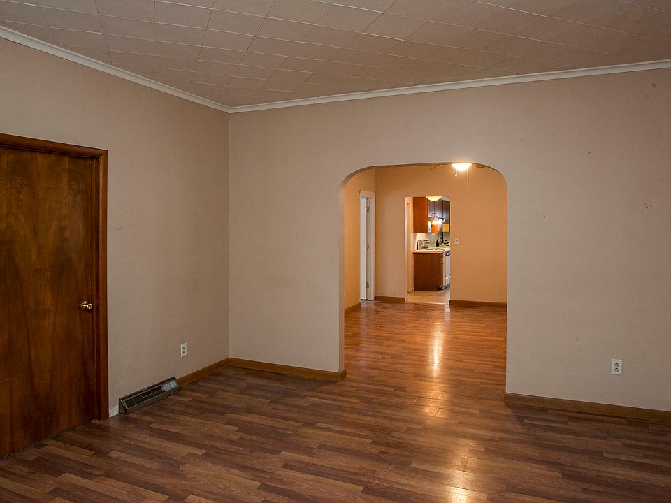 1st FL Living Room