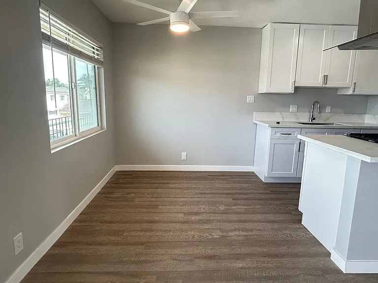 218 Chicago in Beautiful Huntington Beach! — Photo 10