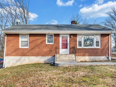 303 Deaner Dr NW, Roanoke, VA, 24017