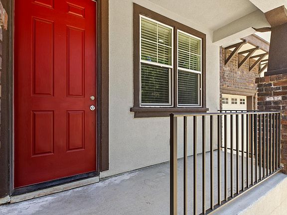 5th image of 224 Appian Village Dr