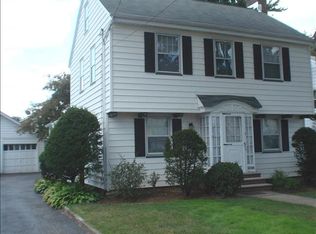 218 Passaic Ave, Hasbrouck Heights, NJ 07604