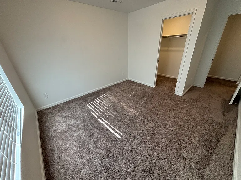 2042 N Elderberry Dr — Photo 8