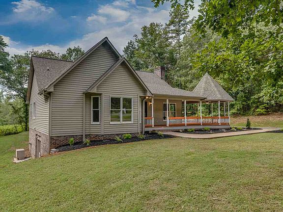 3rd image of 422 Dixie Trail Dr
