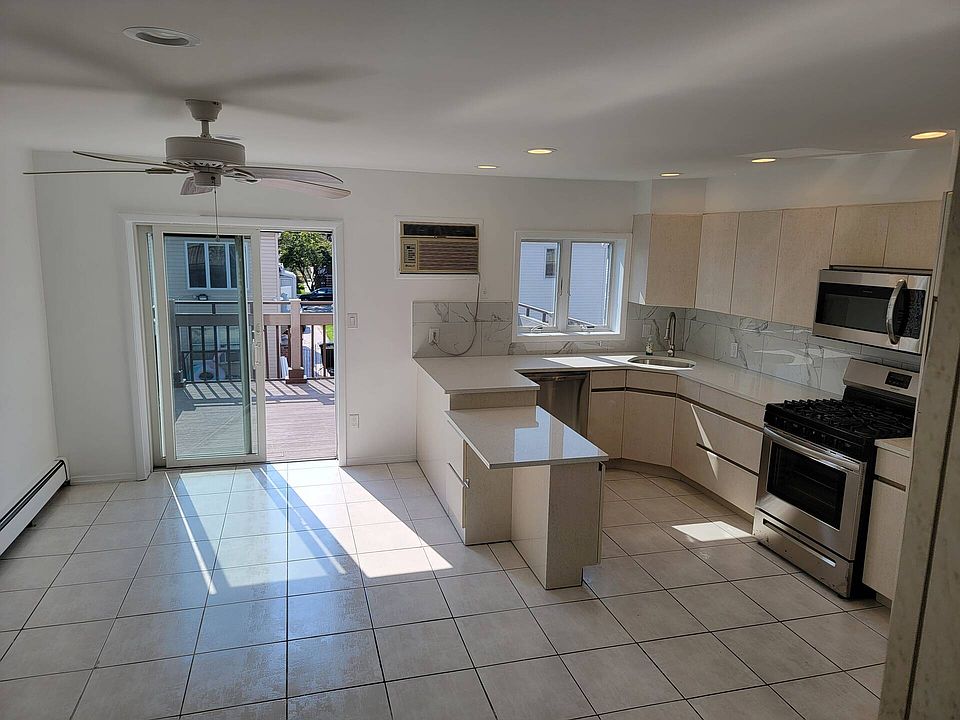 1st image of 2607 E 63rd St #2