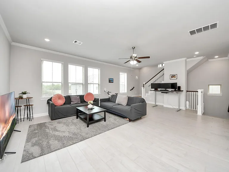 2014 Windsor Meadow Trce — Photo 11