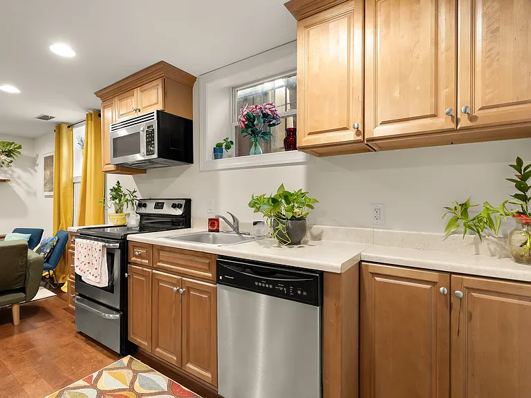 1407 Decatur St NW — Photo 25