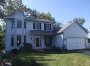 1110 Edgewater Ln, Antioch, IL 60002