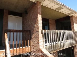 500 13th St APT 103, Parkersburg, WV 26101