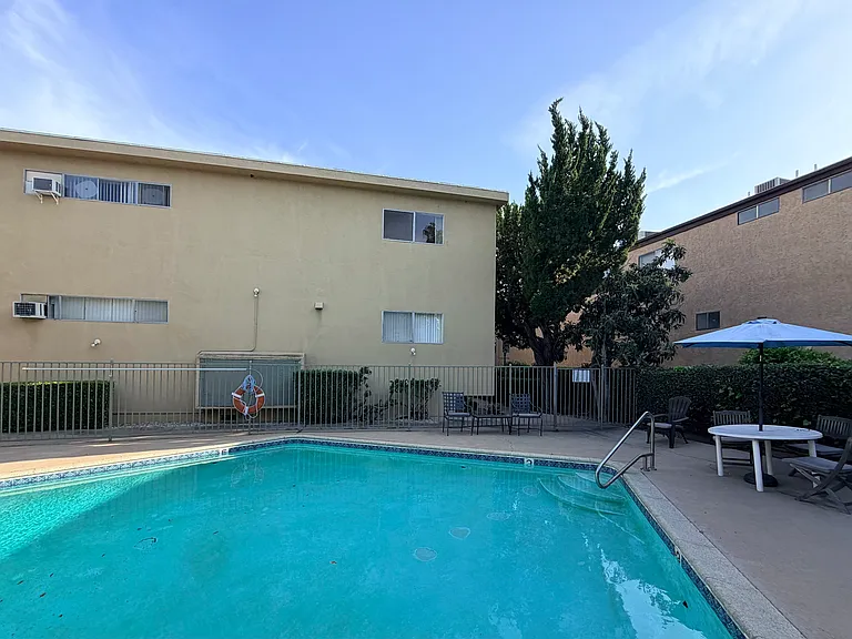 703 E California Blvd #2 — Photo 7
