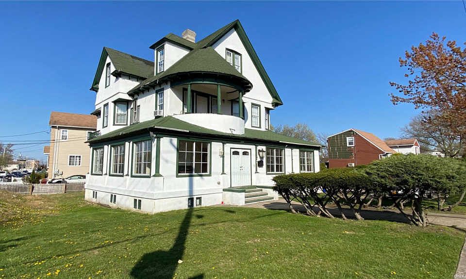 1st image of 3136 Mott Ave