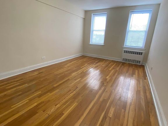 5th image of 87-01 Midland Pkwy #7H