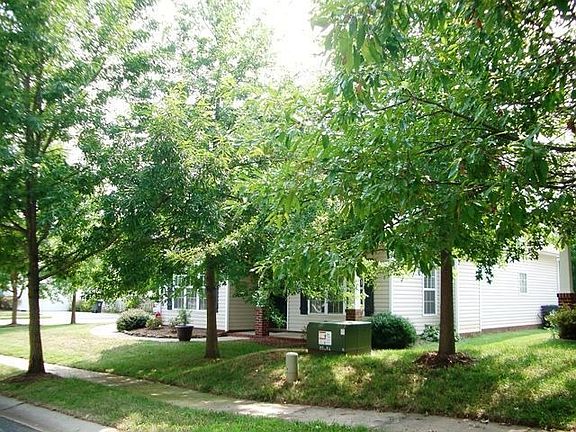 3rd image of 13603 Glenwyck Ln