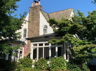 3305 W Penn St, Philadelphia, PA 19129