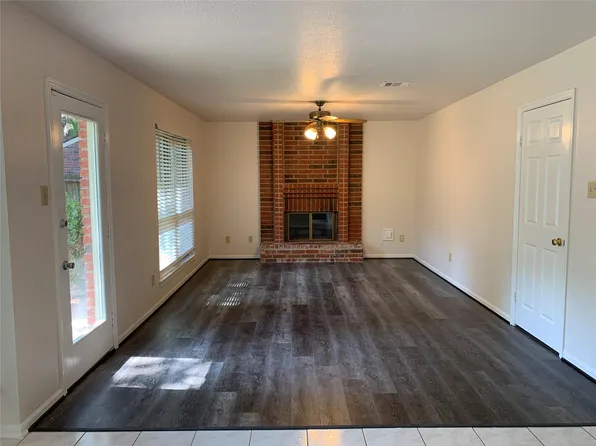 3422 Creek Manor Dr, Humble, TX 77339