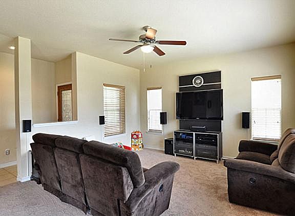 5th image of 6413 Hickory Hill Dr