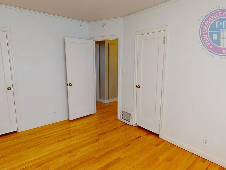 3935 NE 74th Ave — Photo 14