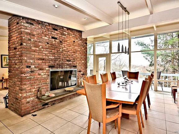4th image of 5 Oakwood Dr W