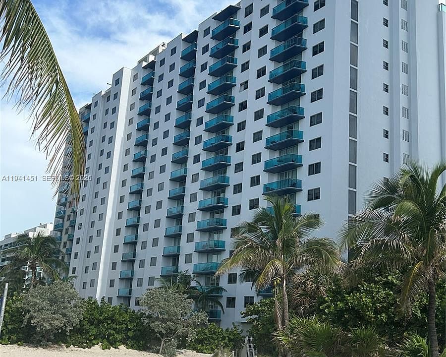 1st image of 4001 S Ocean Dr Penthouse 11