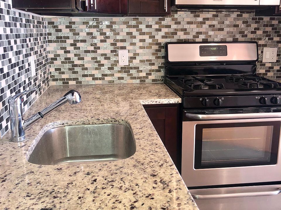 1st image of 95 N Walnut St APT 405