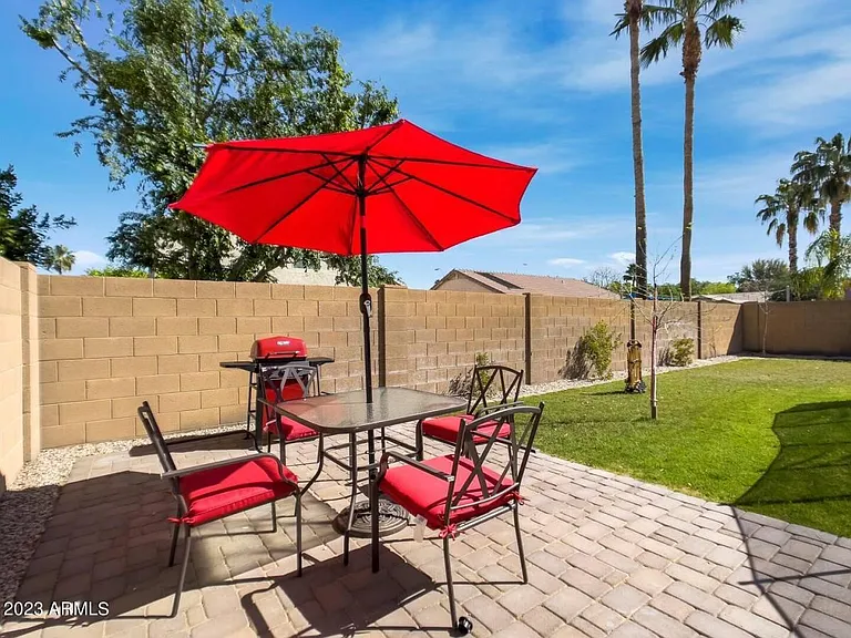 1454 E Morelos St — Photo 23