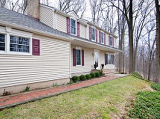 2 Boulder Dr, Bethlehem Township, NJ 08809