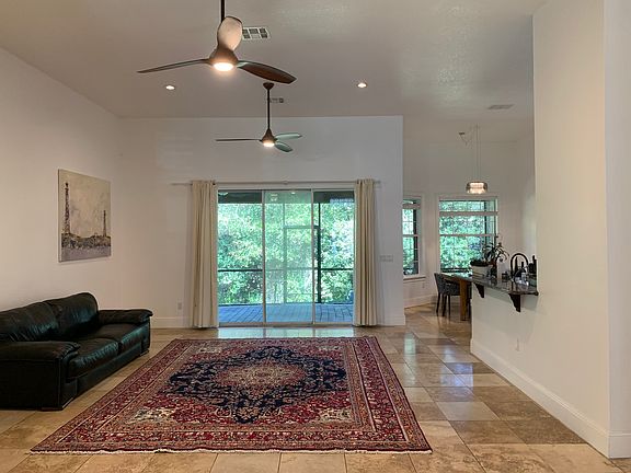 4th image of 25105 Thornhill Dr