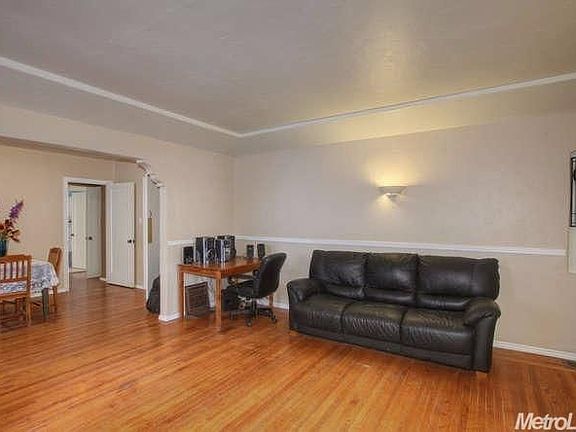 5th image of 2801 Freeport Blvd