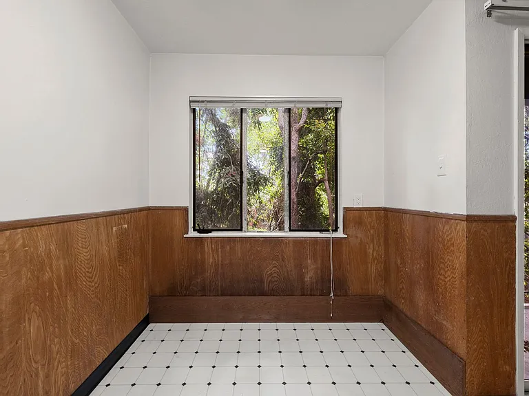 2540 Benvenue LLC — Photo 10