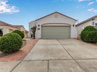 565 W Calle Media Luz, Sahuarita, AZ 85629