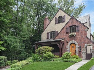 1 Brier Ln, Pelham, NY 10803