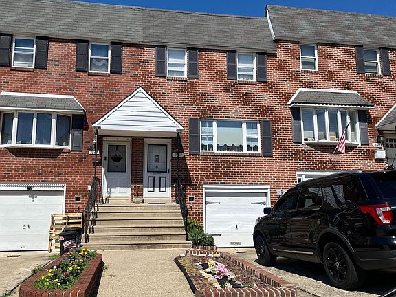2nd image of 3969 Constance Rd