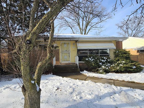 2nd image of 8316 N Ozanam Ave