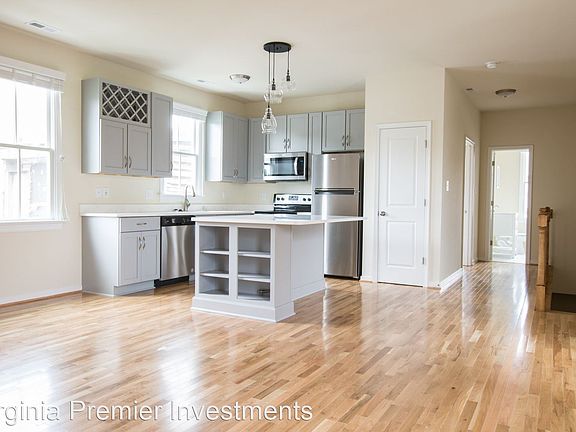 3rd image of 2310 Venable St #2