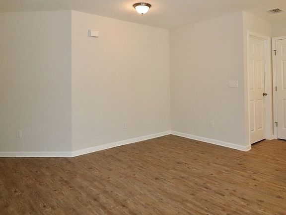 7615 Cocoa Ave, Arlington, 32211
