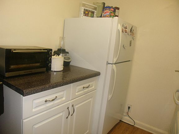 2nd image of 21537 43rd Ave