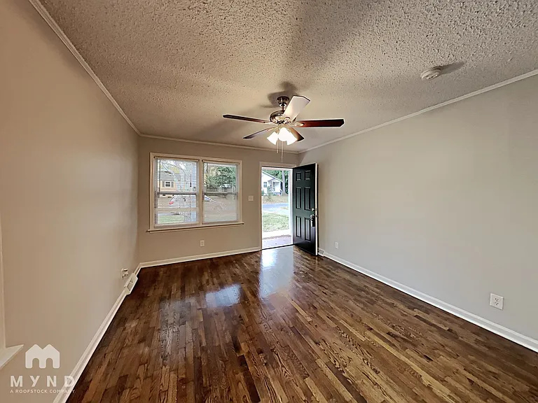 311 E Morrow Ave — Photo 2