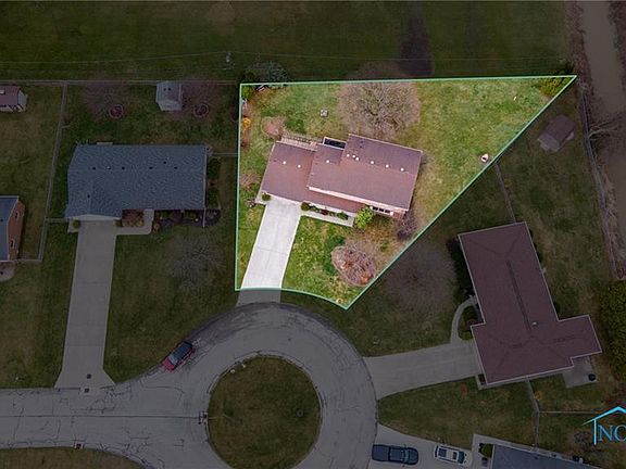 2nd image of 421 Park Ln